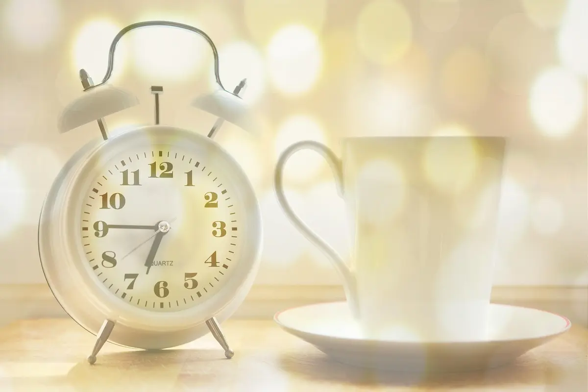 quantos dias dá 200 horas